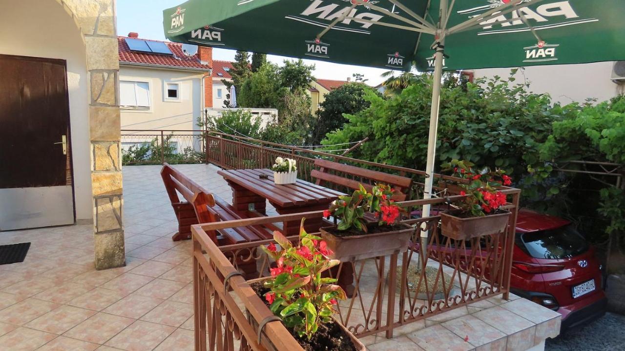 Apartments Kamelija Malinska Exterior photo