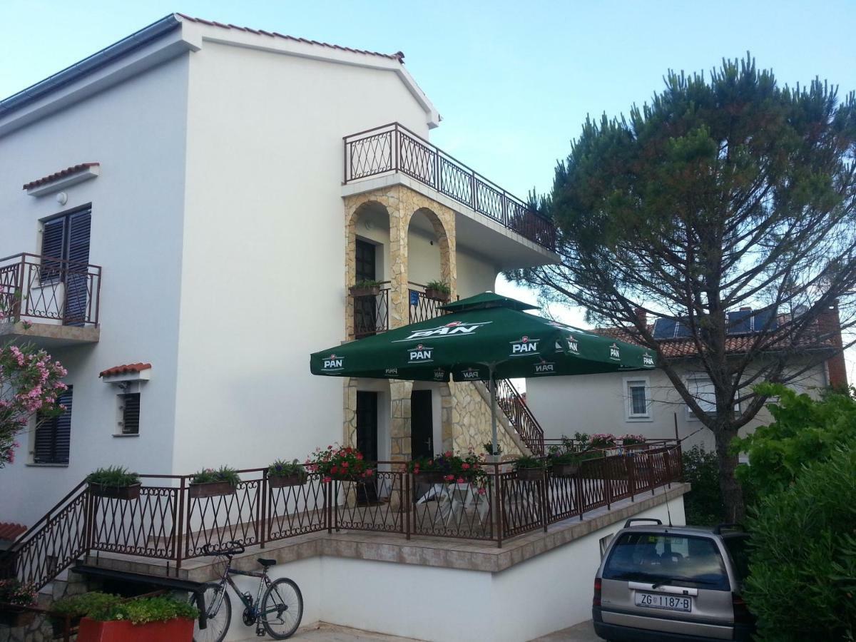 Apartments Kamelija Malinska Exterior photo