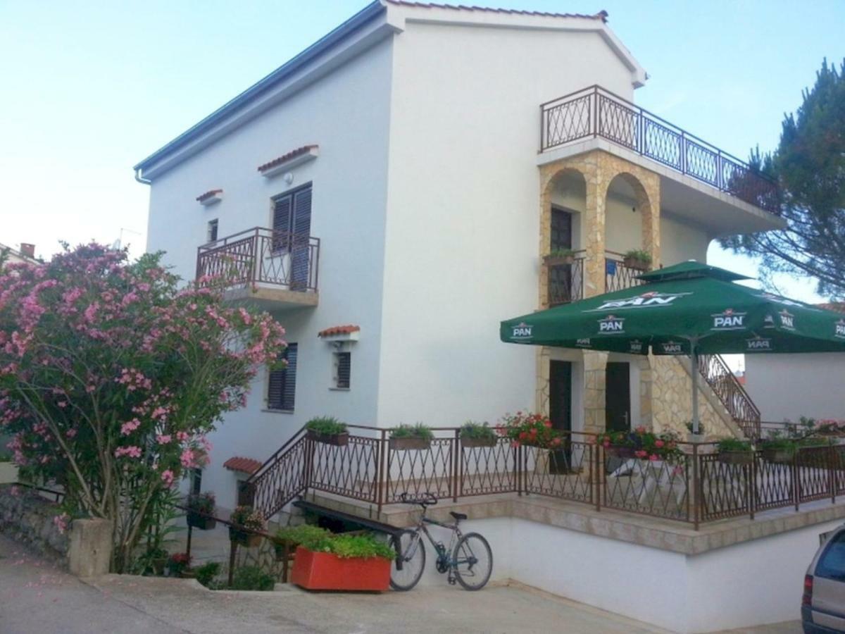 Apartments Kamelija Malinska Exterior photo